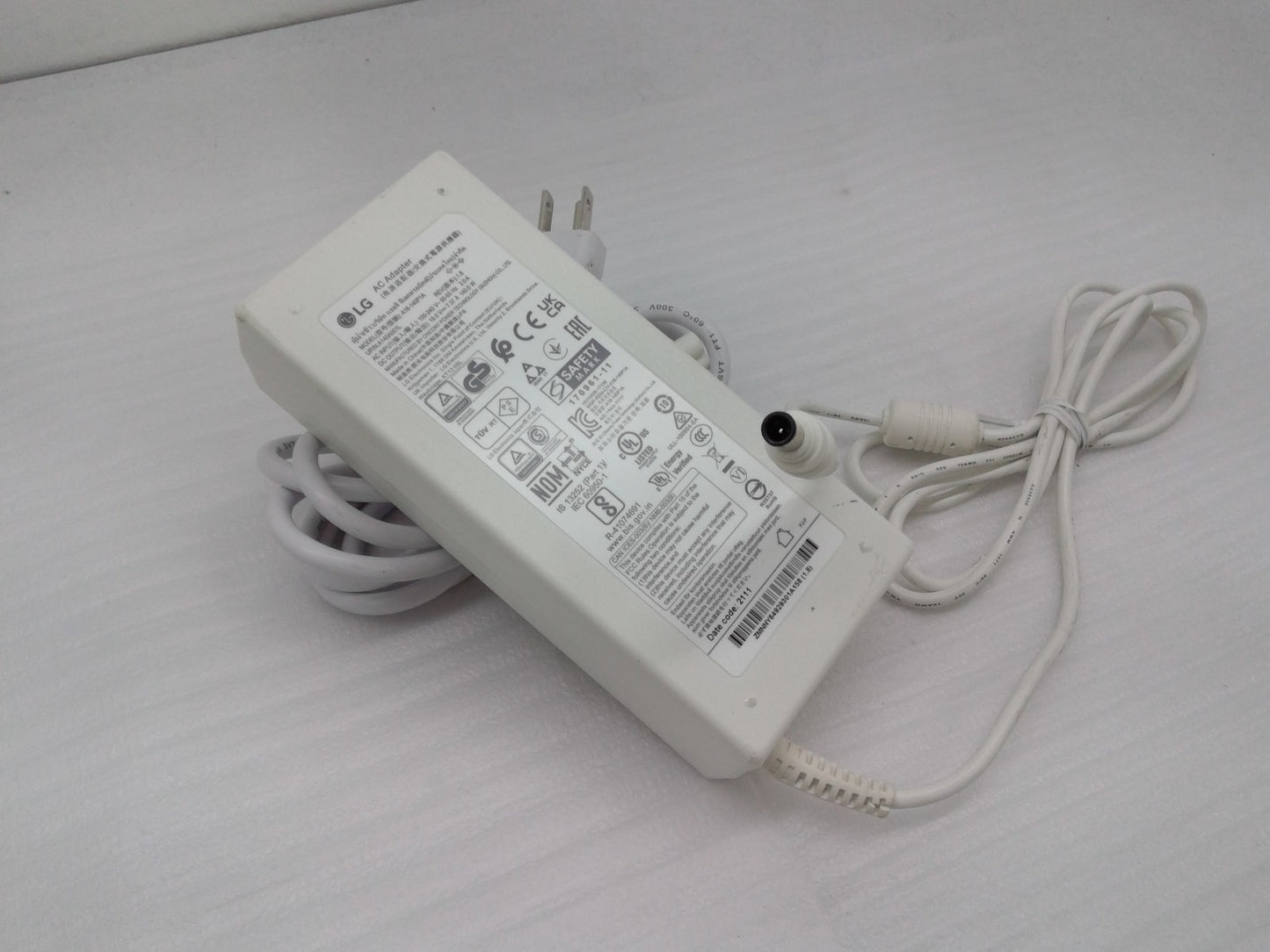 Original LG 19V 7.37A A16-140P1A REV:1.8 AC Adapter for LG 27UL850-W Monitor