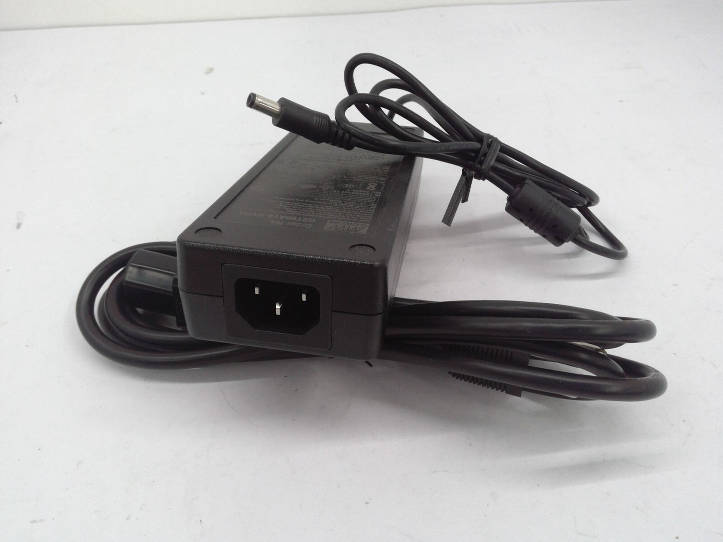 Mean Well Desktop Power Supply 19V 4.74A 90W IEC GST90A19-NVDA