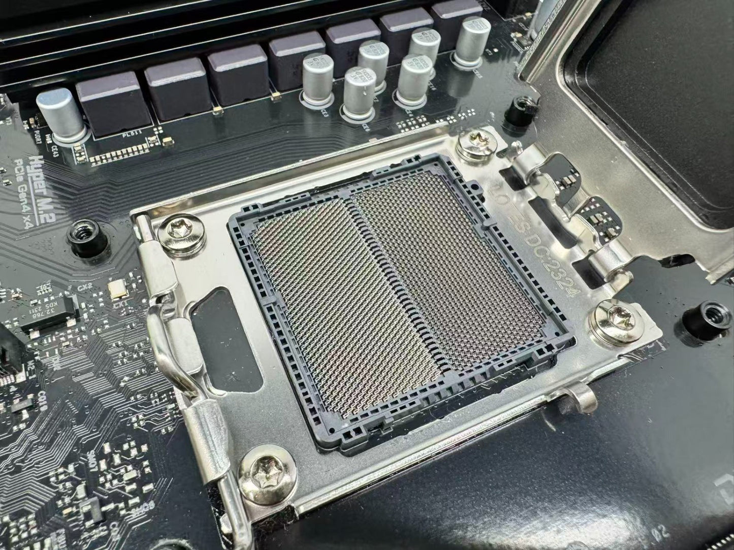 ASRock A620M-C Micro ATX Motherboard DDR5, Missing WIFI Module *Read*