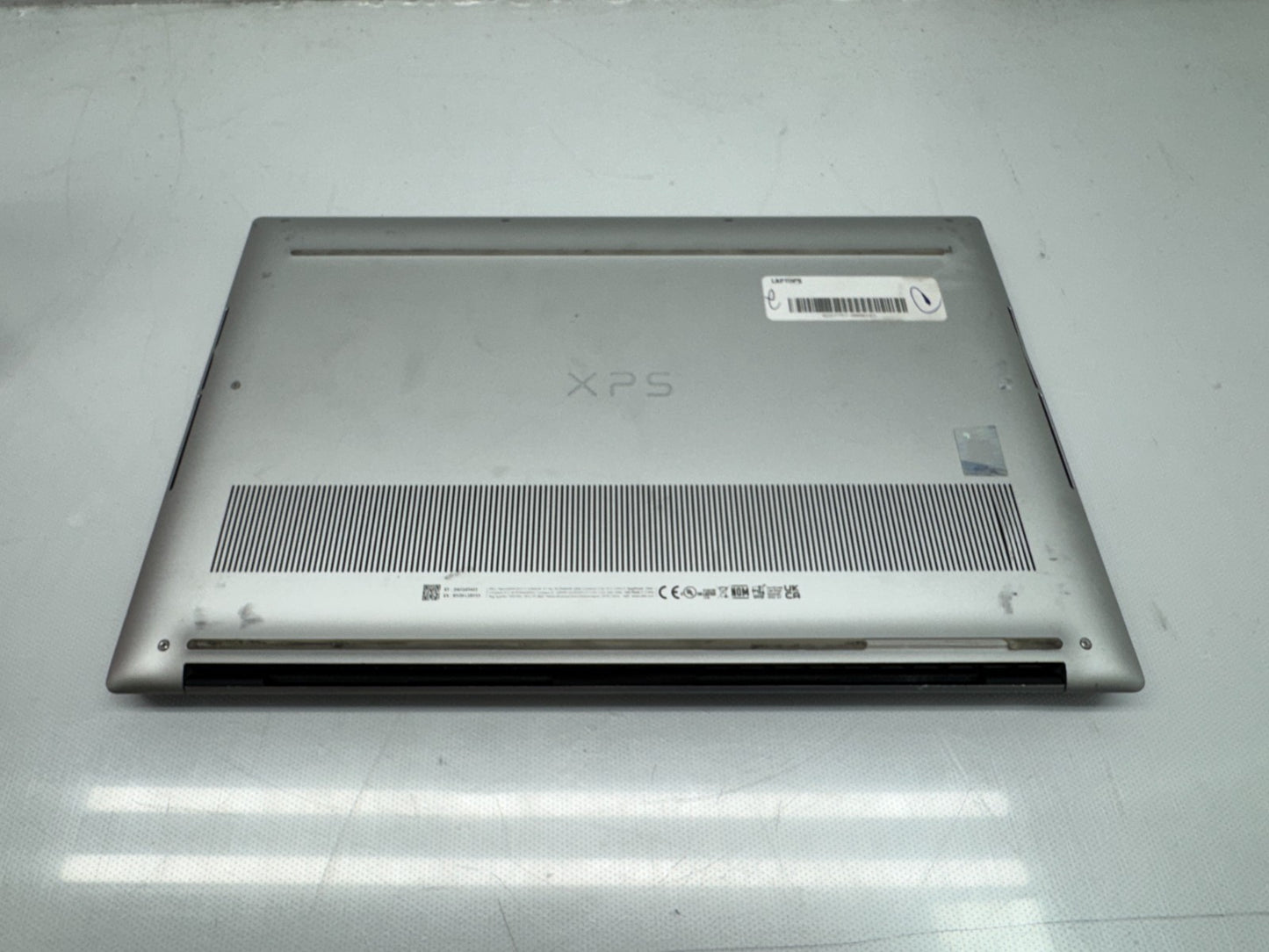 Dell XPS 15 9510 TS 4K Laptop i9-11900H@2.5GHz 32GB 1TB 3050Ti Win11 w/AC *READ*