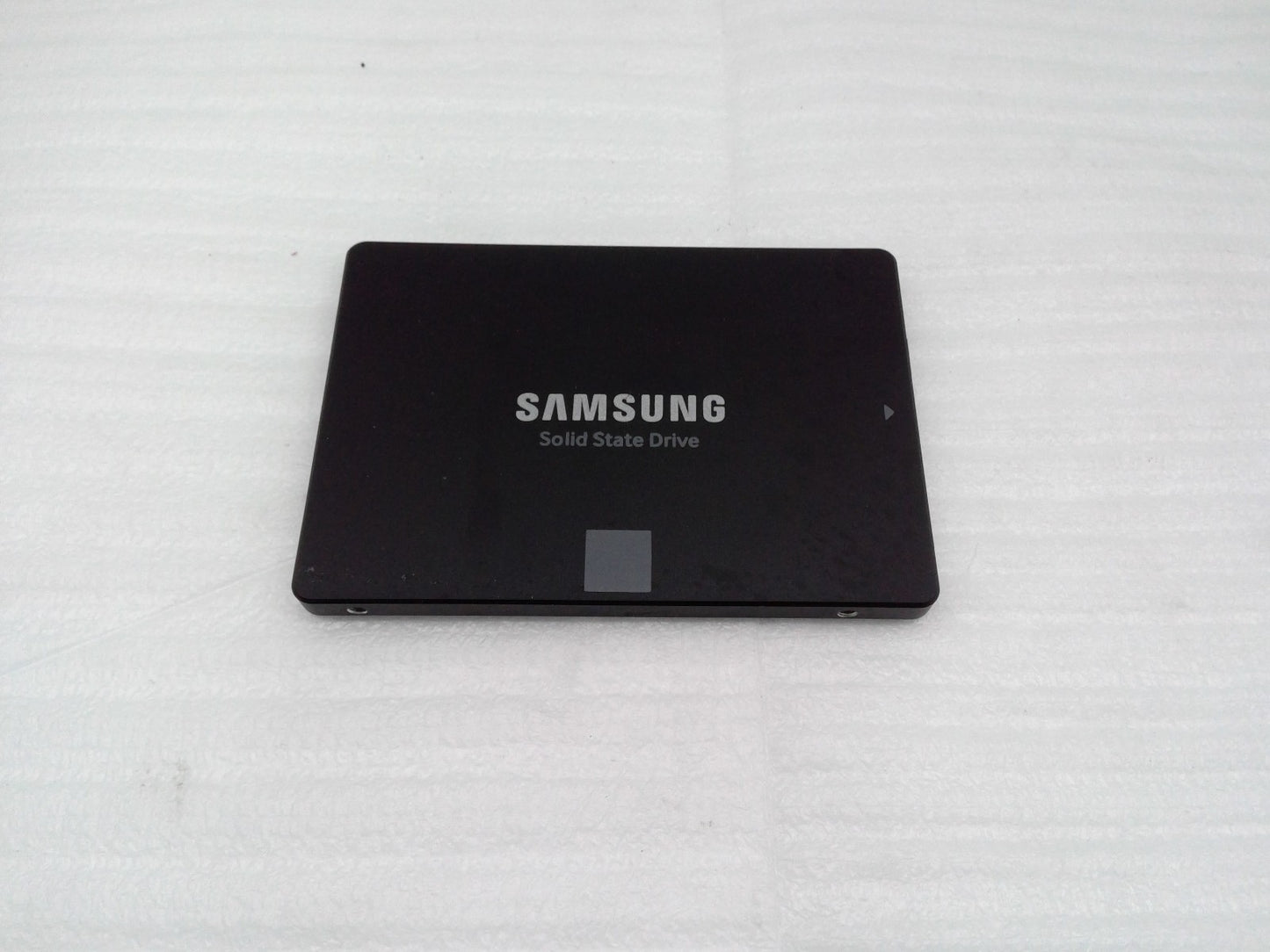 Samsung 850 EVO 1TB Internal SSD - 2.5 Inch SATA III MZ-75E1T0 MZ7LE1T0
