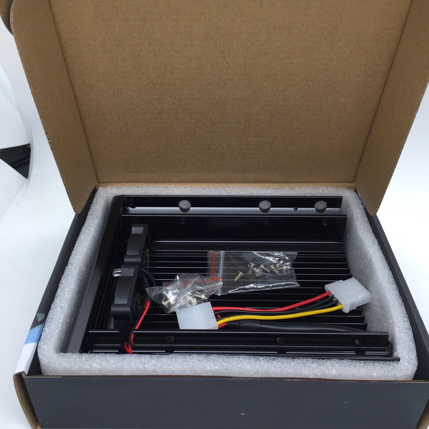 Masscool iSURF II hard drive cooler Aluminum 5.25"