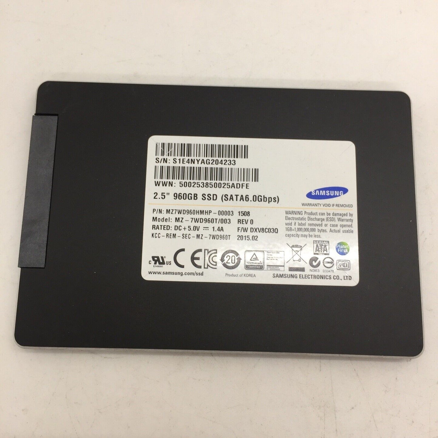 Samsung 960GB SATA 6Gb/s 2.5" SSD MZ7WD960HMHP-00003 # Solid State Drive