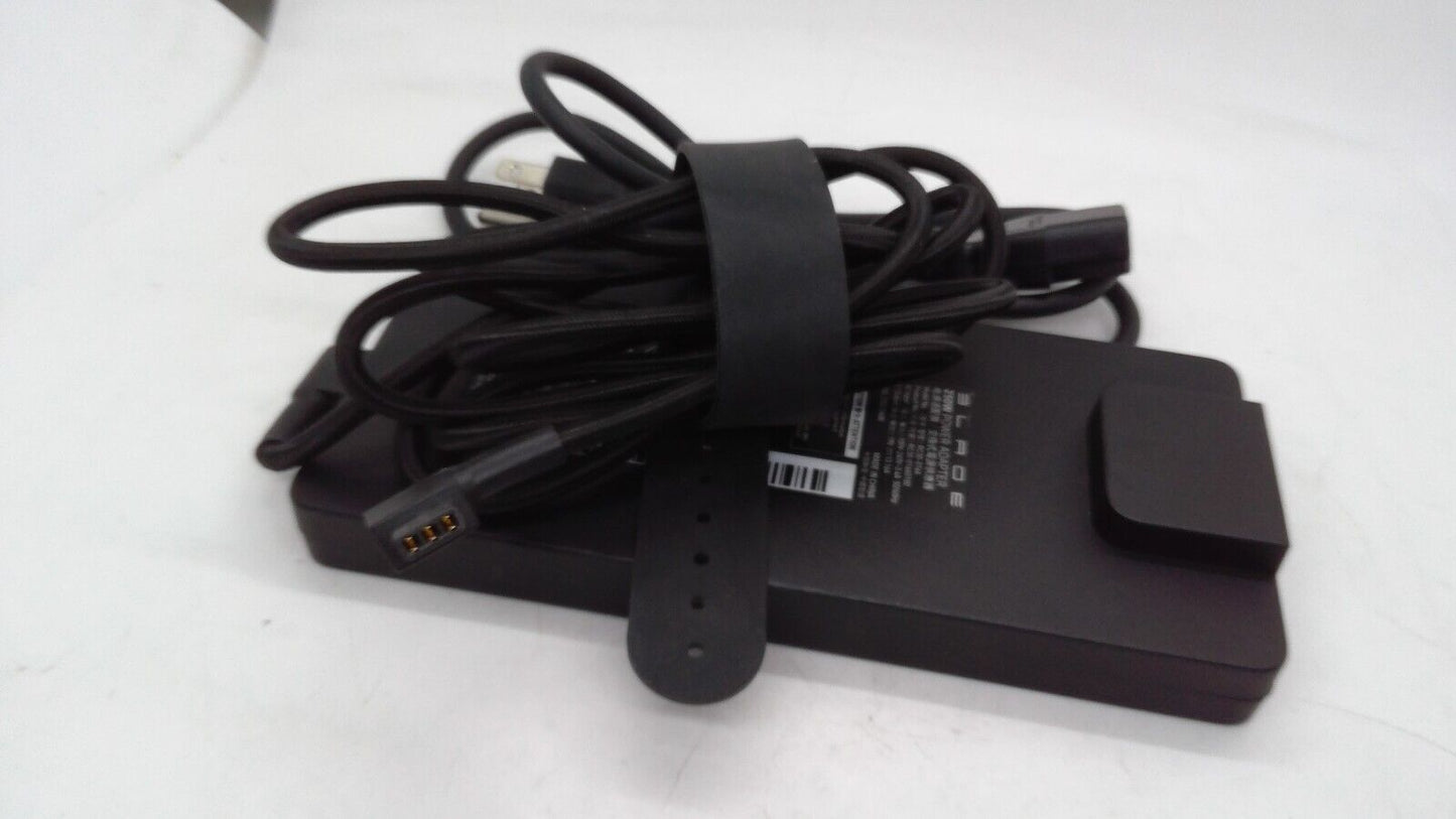 Genuine Razer 250W 19V 13.16A Blade Pro RC30-0166 laptop charger Power Adapter