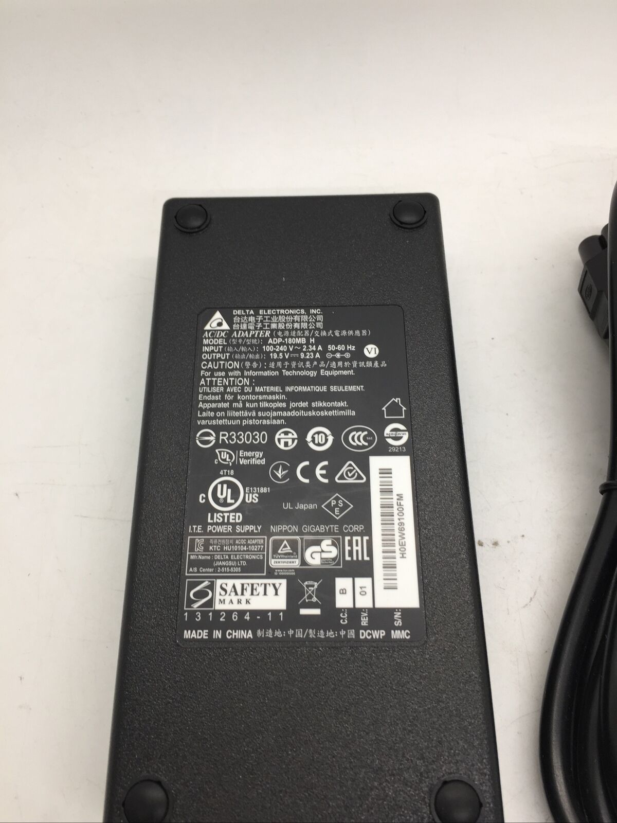 Original DELTA AC Adapter ADP-180MB H 19.5V 9.23A 50-60Hz 180W