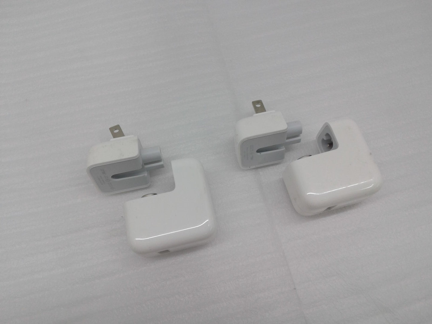 Lot of 2 Genuine Apple 12W USB Power Adapter Charger for iPhone iPad A1404/A2167