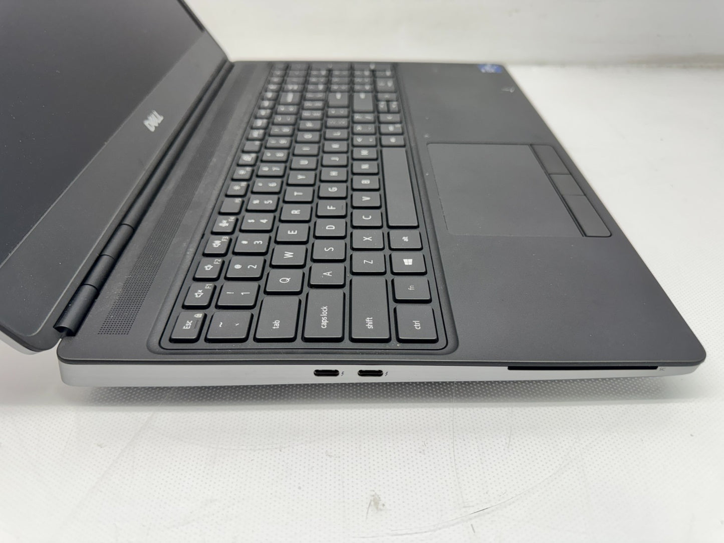Dell Precision 7560 15.6" Intel i9-11950H@2.6GHz 32GB 1TB A2000 W/AC*READ*