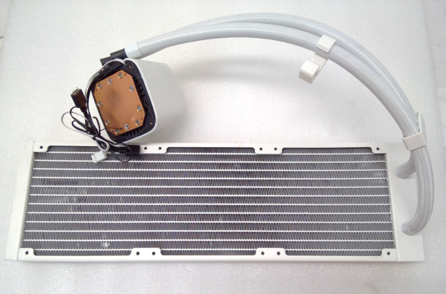 DeepCool LS720 360 mm Liquid CPU Cooler Cyberpower PC White