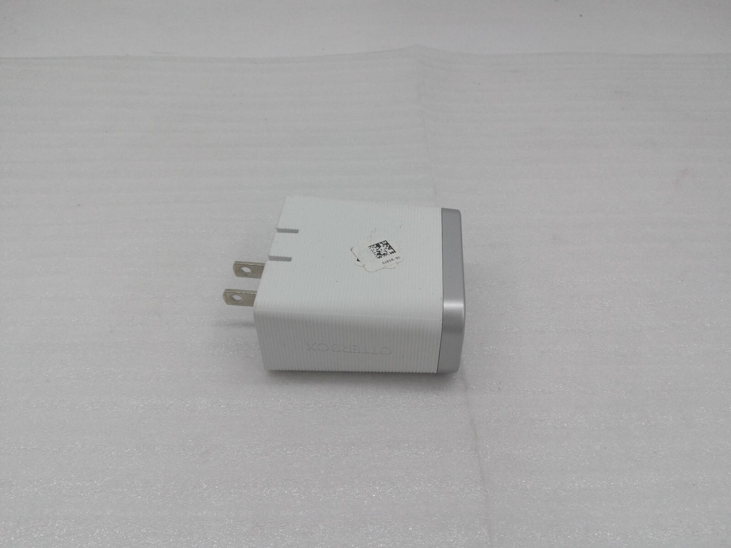 OtterBox Premium Pro USB-C and USB-A 72W Combined Wall Charger 0BFTC-0117-A