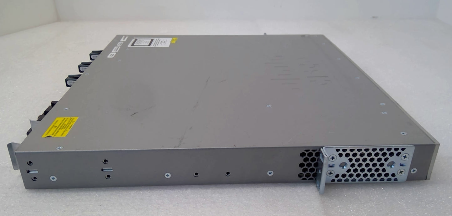Cisco Catalyst WS-C3850-48P 48Port PoE+ Switch w/ C3850-NM-4-1G Network Module
