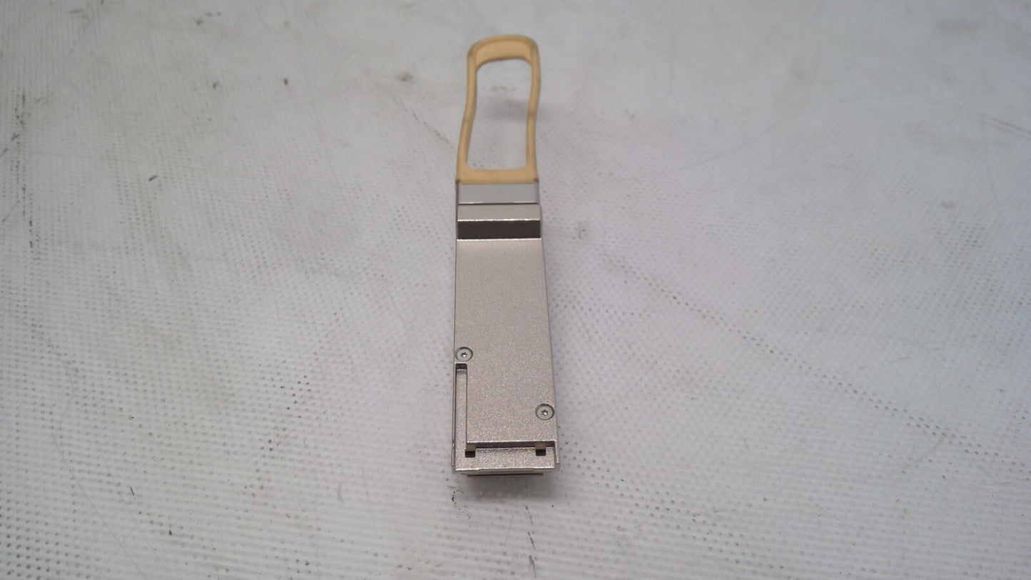 F5 Networks OPT-0036-01  F5-QSFP+ 40GBASE-SR4 100m QSFP+SR4 850nm