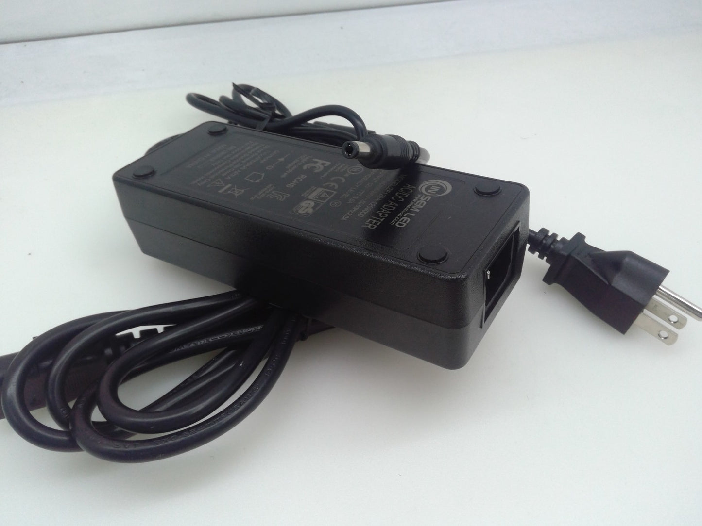 12V 8.0A  AC/DC Adapter with Barrel Tip For Model: ZF120A-1208000 ZF120A1208000