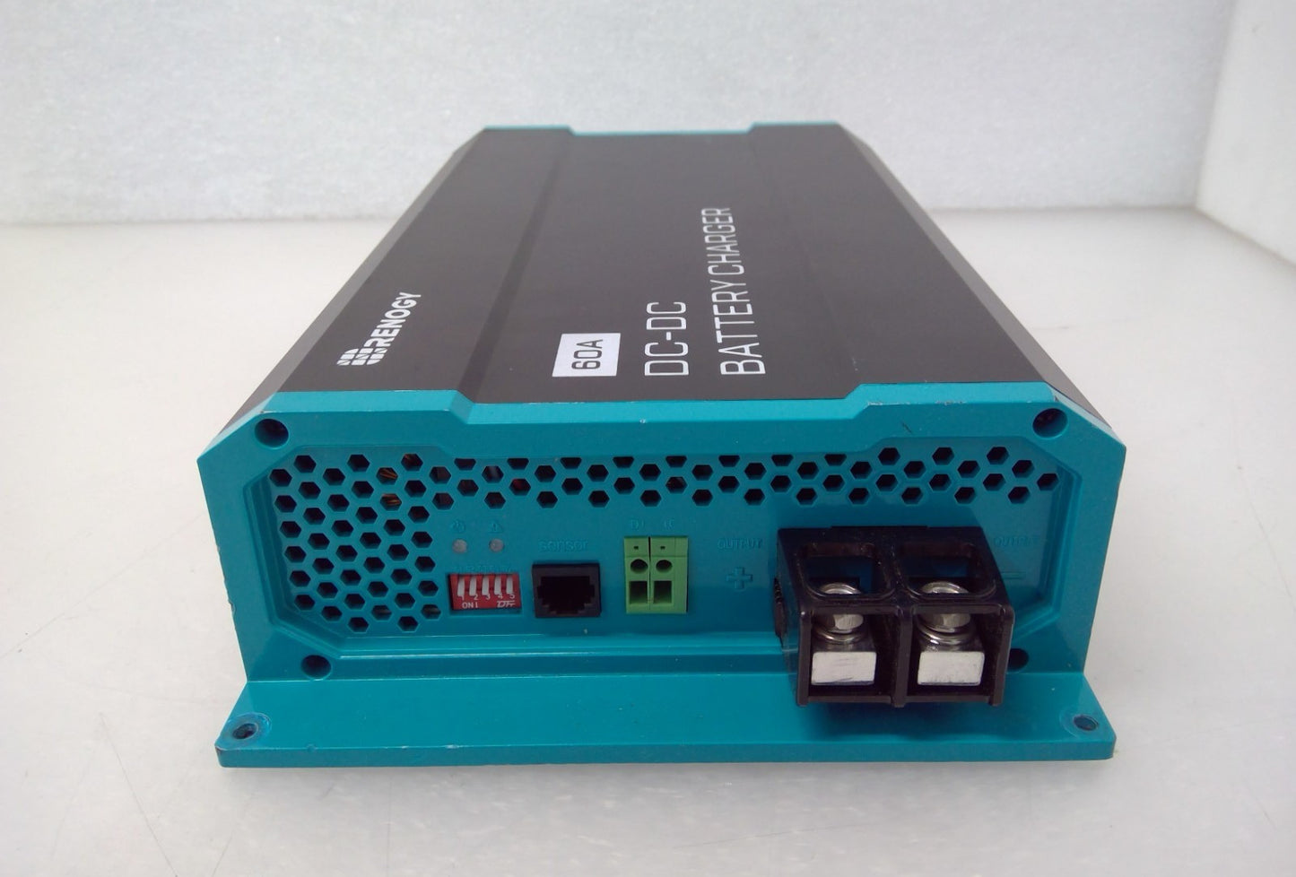 Renogy DC to DC Charger 60A 12V Lifepo4 Battery Charger-On-Board Marine/RV/Boat