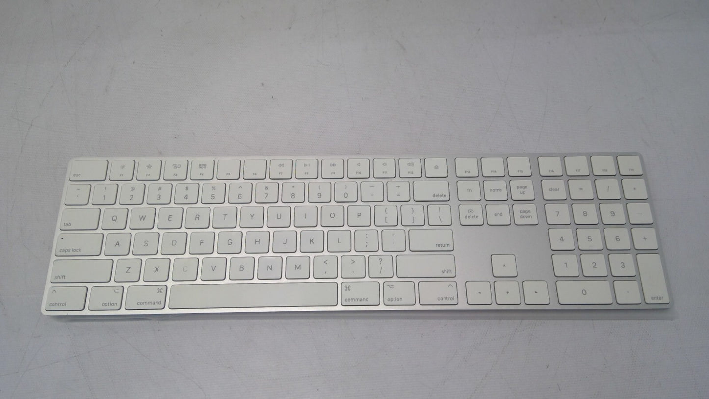 Apple Magic Keyboard with Numeric Keypad Silver MQ052LL/A Model A1843