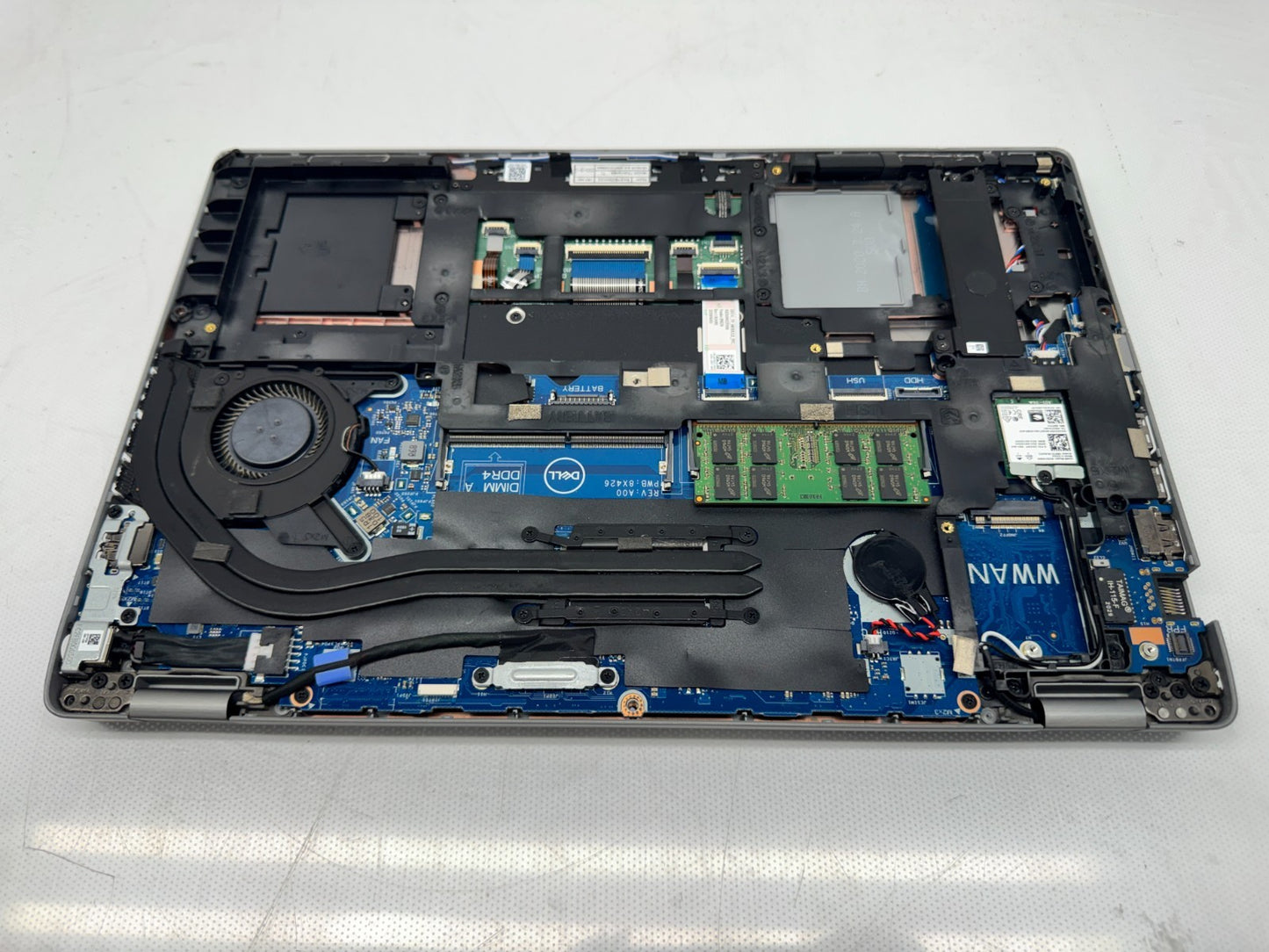 Dell Latitude 5410 14" i5-10310U@1.7GHz 16G RAM NO HDD W/AC *READ*