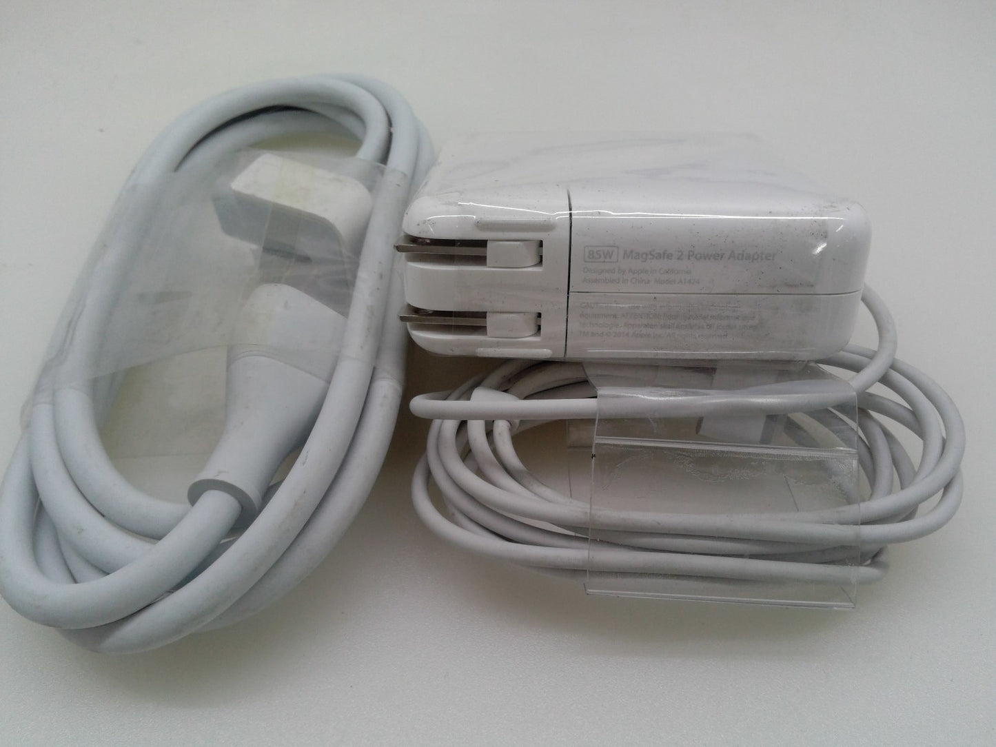 GENUINE  APPLE A1424 MACBOOK PRO RETINA MAGSAFE 2 85W AC POWER ADAPTER