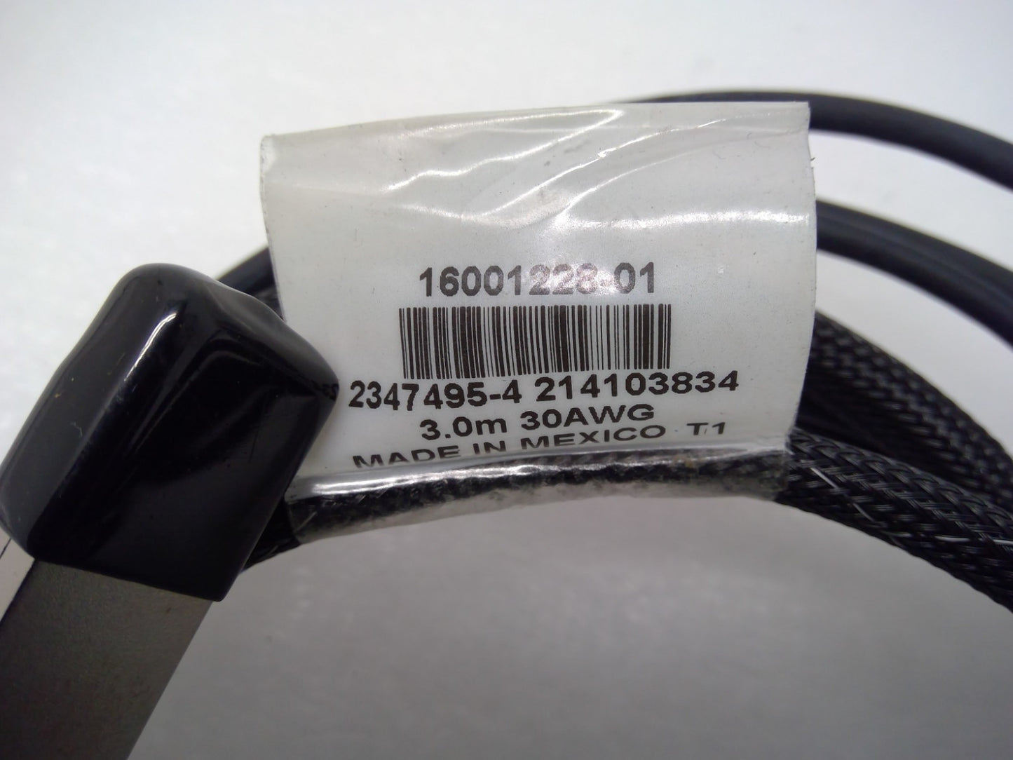 TE Connectivity 100G QSFP28 TO 2X50G QSFP28 DAC Cable 3m 30AWG 2347495-4