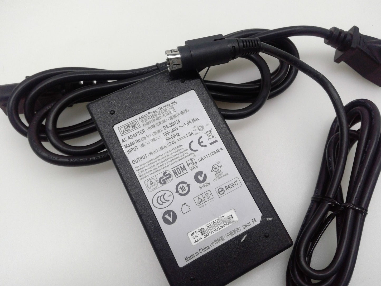 Genuine APD Asian Power Devices AC Adapter DA-36H24 24.V 1.5A 36W 3Pin