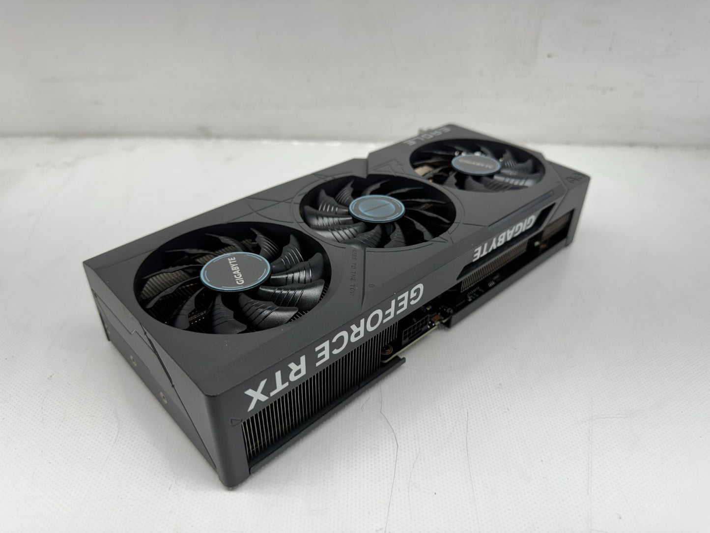Gigabyte GeForce RTX 4070 Super EAGLE 16GB GDDR6X  GV-N407SEAGLE OC-12GD