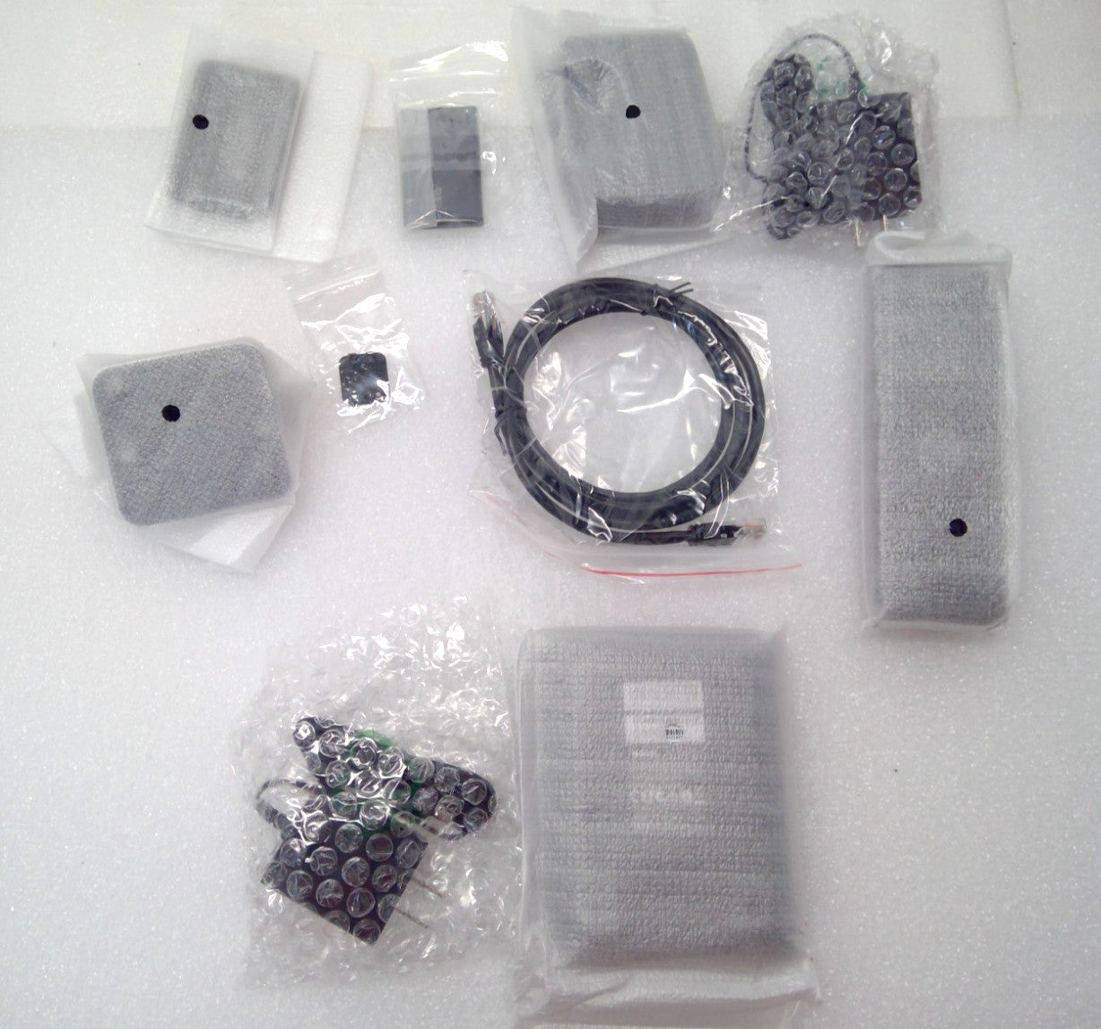 Yealink W79P DECT Solution including  W59R handset and W70B IP base station