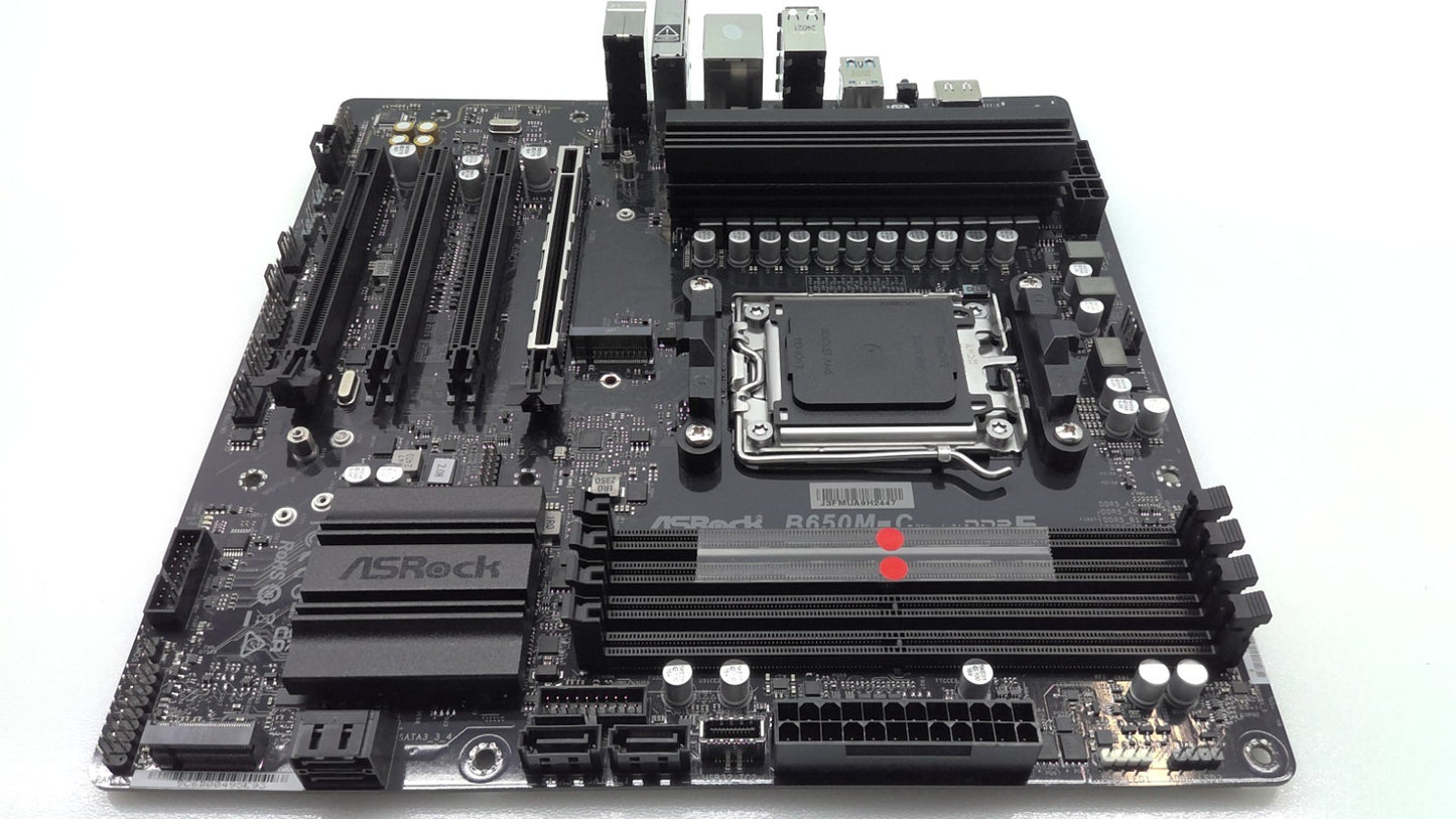 ASRock B650M-C Micro ATX Motherboard AMD Socket AM5 DDR5 HDMI * Details*