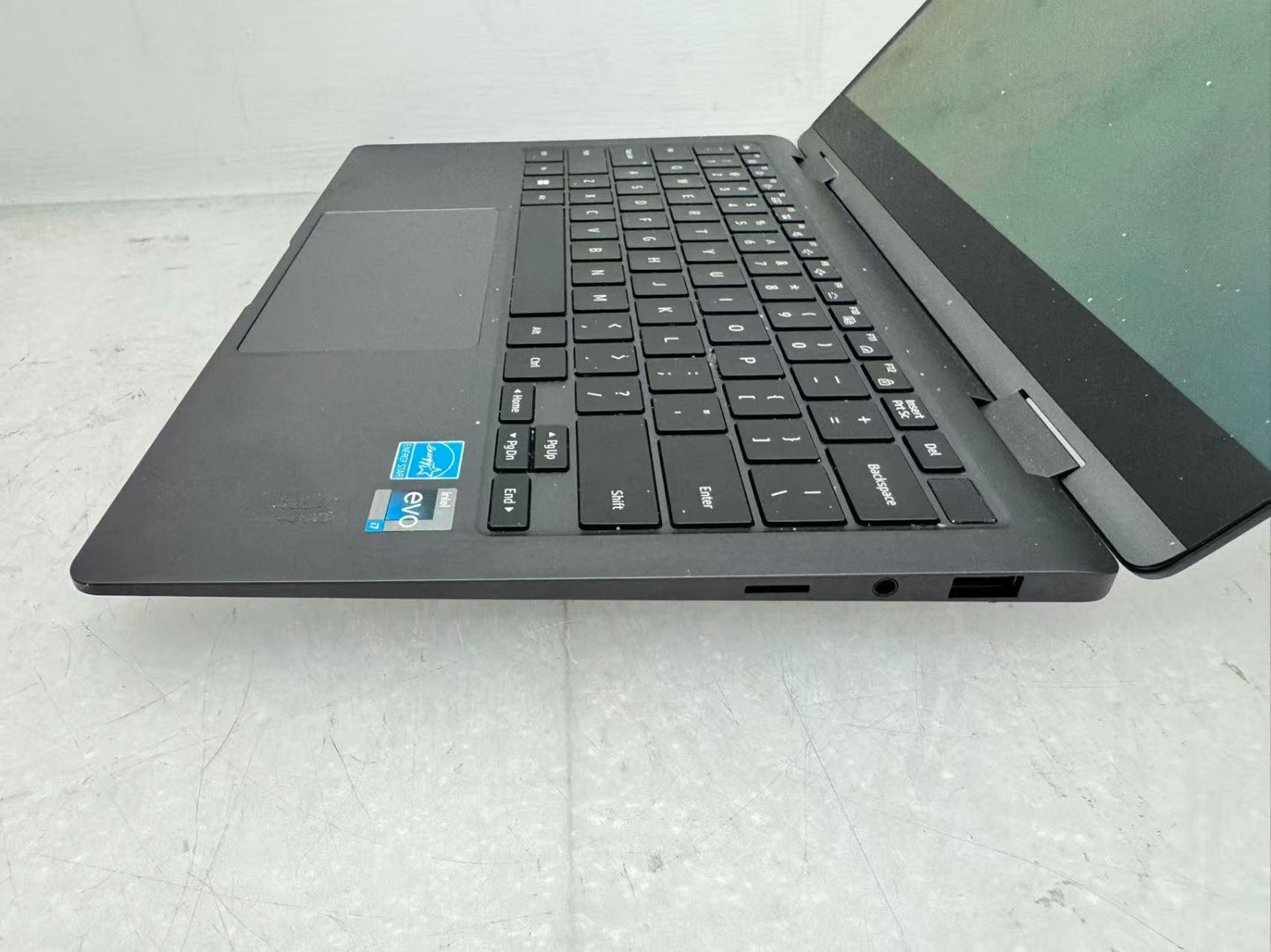 Samsung Laptop 730QED Intel Core i7-1255U@1.70GHz 16GB 256GB SSD Win11 W/AC
