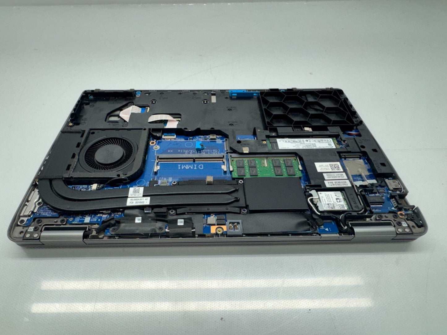Dell Latitude 5521 Touch i5-11500H@2.9GHz 16GB 256GB W/AC Windows 11 *READ*