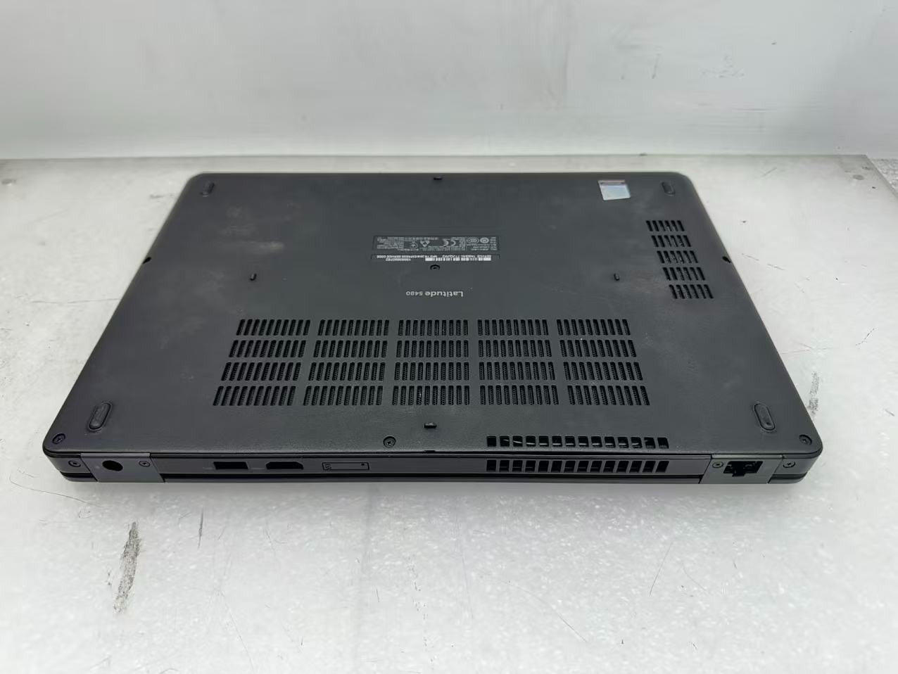 Dell Latitude 5480 LT Intel FHD i5-7300HQ@2.5GHz 16G 256G Windows 11 READ