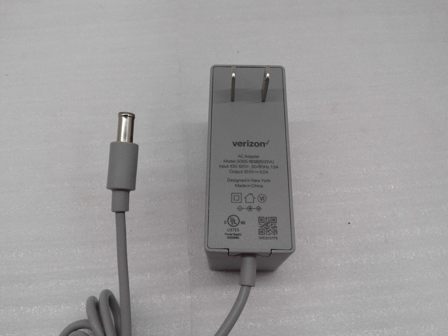 Verizon AC Adapter 12V 5A Wall  Charger S065-1B120500VU 6.5 mm