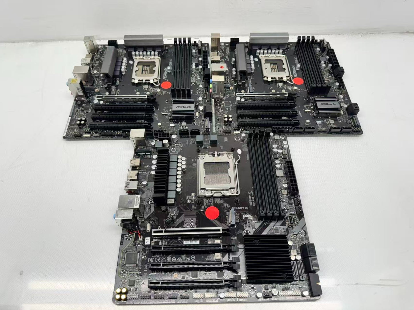 *For Parts* 1x GIGABYTE B650M C / 2xASRock B660M-C MIX Motherboard *NOT WORKING*