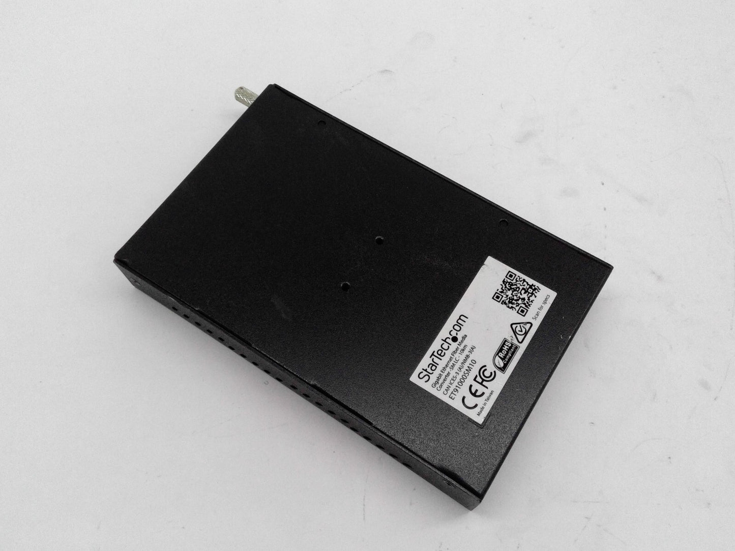 StarTech Gigabit Ethernet Copper-to-Fiber Media Converter SM LC-10km│ET91000SM10