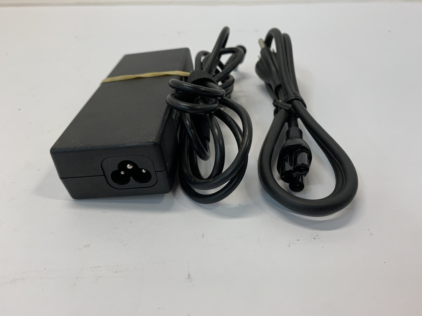 Chicony 90W AC Adapter A10-090P3A 19V 4.74A  HP Pavilion, Acer Aspire Blue Tip