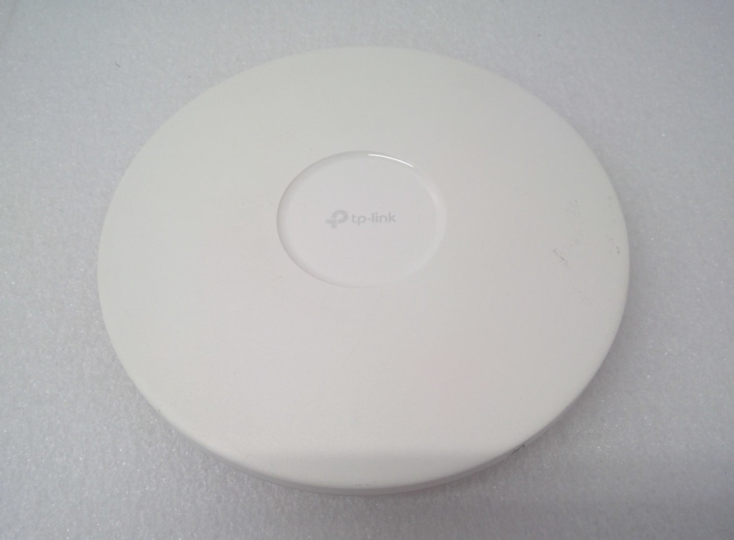 TP-LINK Omada EAP660 HD AX3600 Multi-Gigabit Ceiling Mount Wi-Fi 6 Access Point