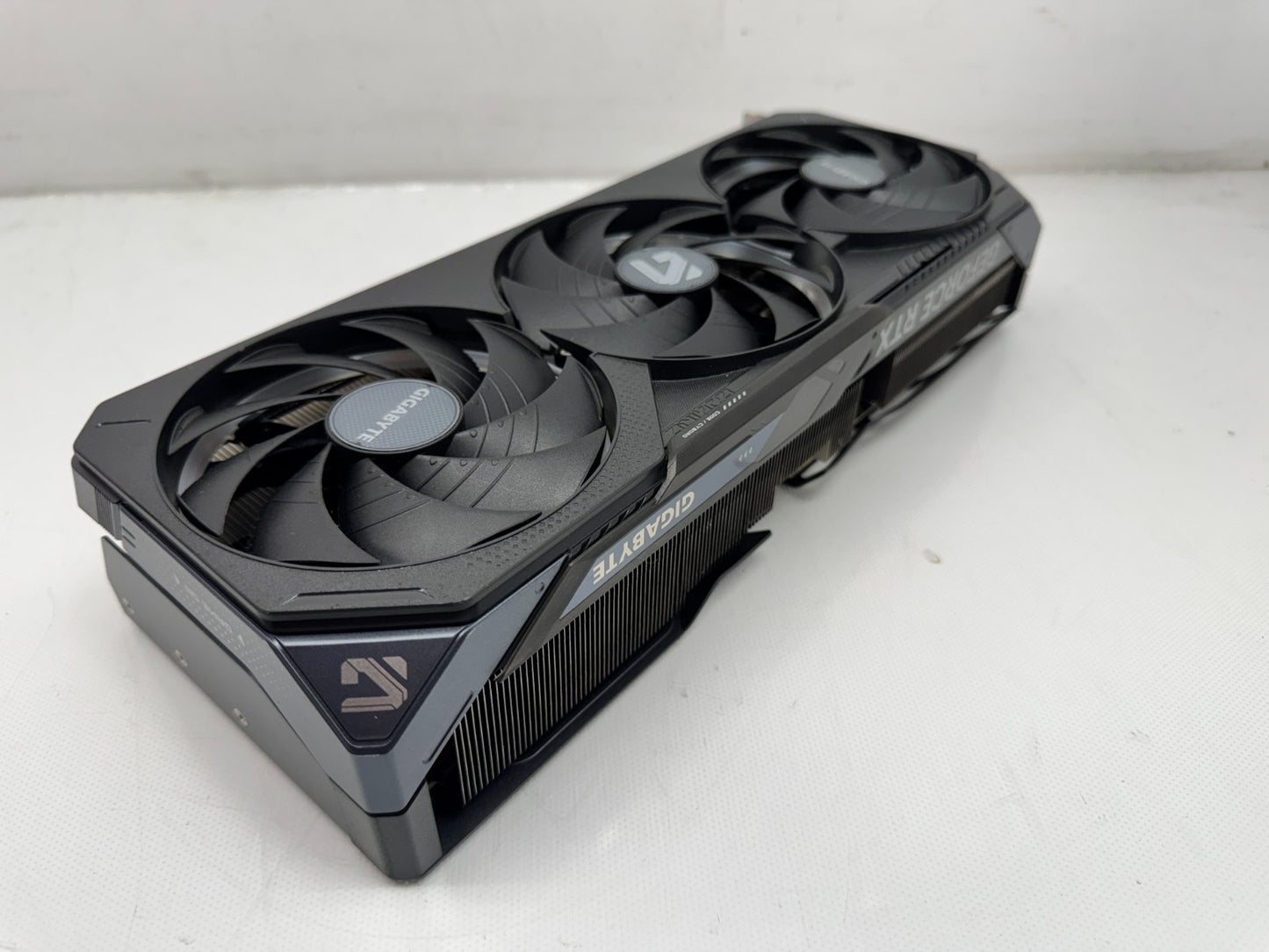 GIGABYTE GeForce RTX 5070 Ti GAMING OC 16G GV-N507TGAMING OC-16G