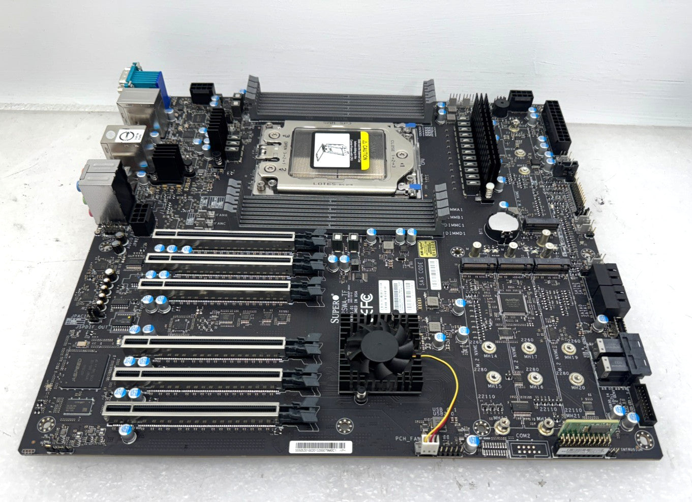 Supermicro M12SWA-TF Socket sWRX8/SP3 Motherboard AMD Ryzen Threadripper
