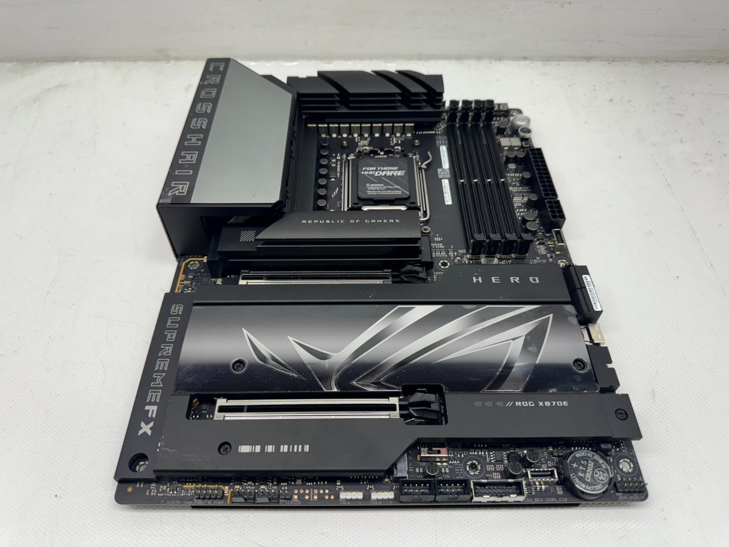 ROG CROSSHAIR X870E HERO Socket AM5 DDR5 PCIE 5.0 x 16 Motherboard