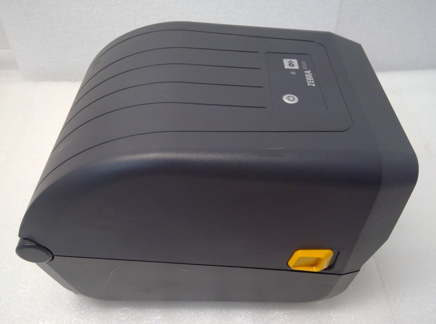 Zebra ZD220t 4-inch desktop thermal transfer printer 203dpi USB ZD22042-T01G00EZ