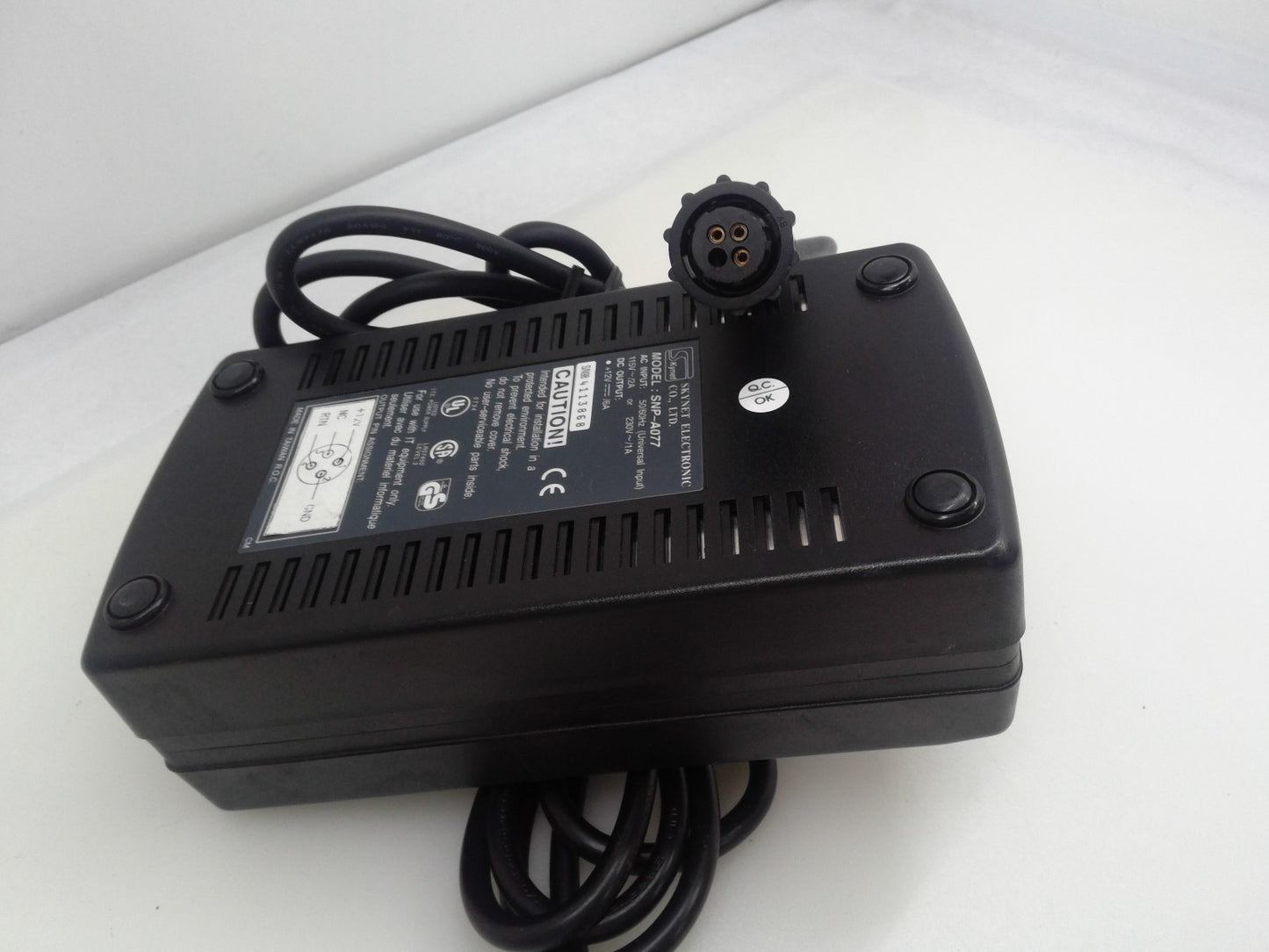 Skynet Electronic SNP-A077 AC Adapter Power Supply 12V 6A 4 Pin Barco Round
