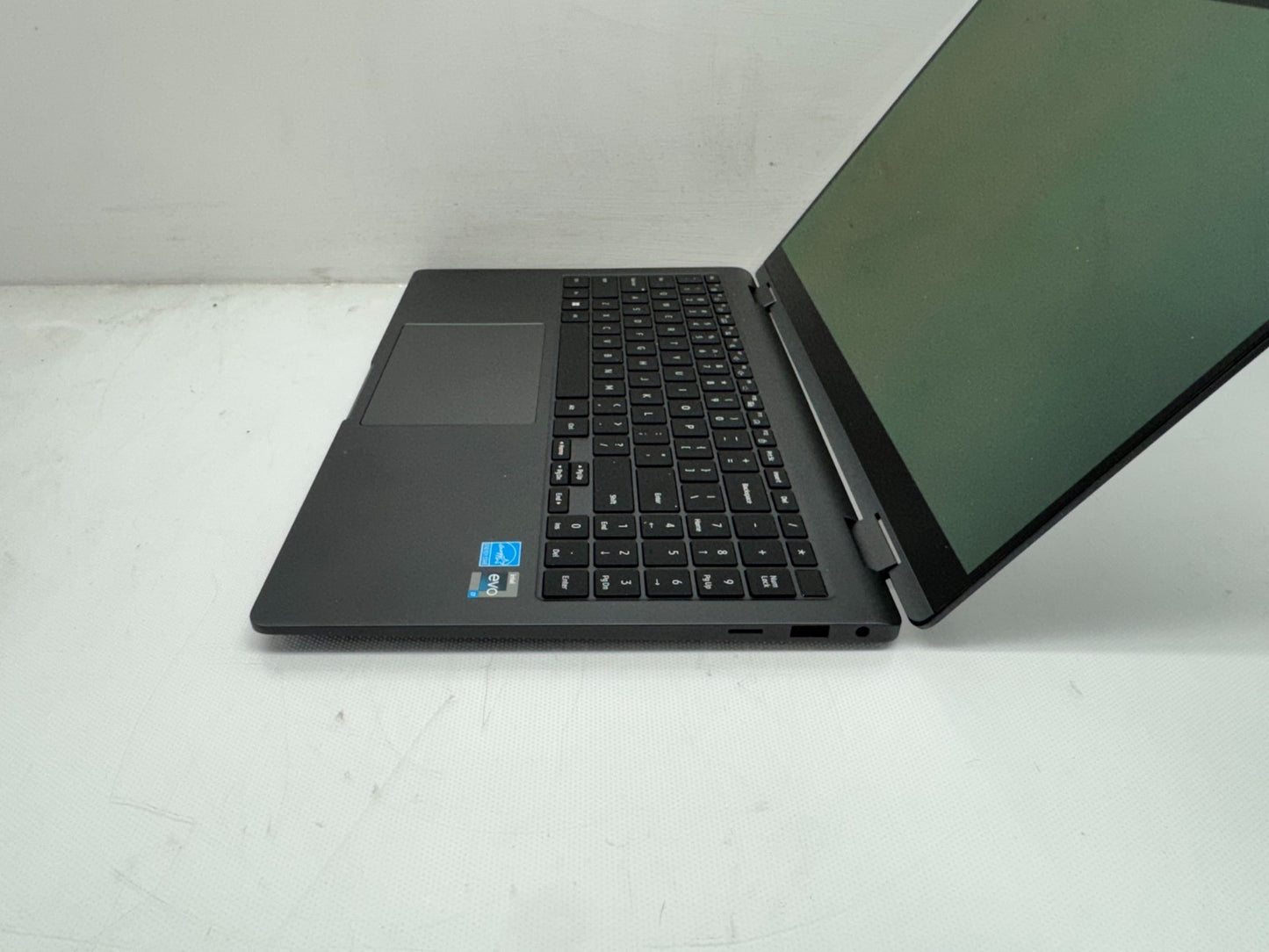 Samsung NP750QFG Intel i7-1360P@2.20GHz 16GB 256G Windows 11 No AC *READ*