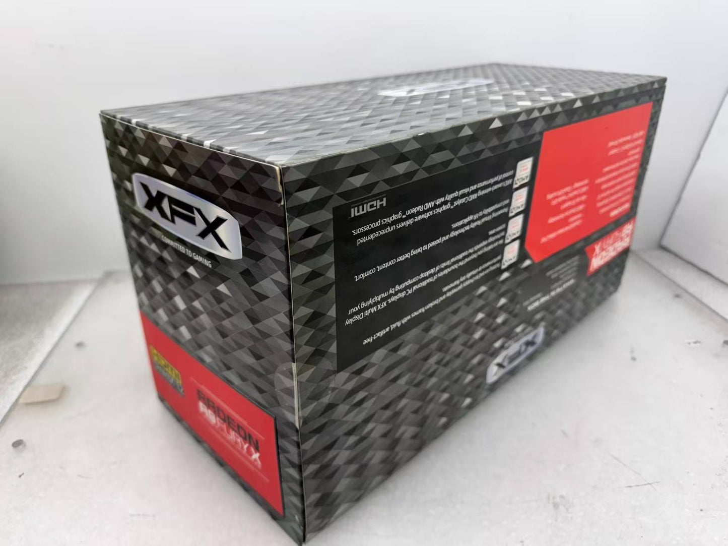 XFX AMD Radeon R9 Fury X Liquid Cooled 4GB 4096-BIT HBM NEW