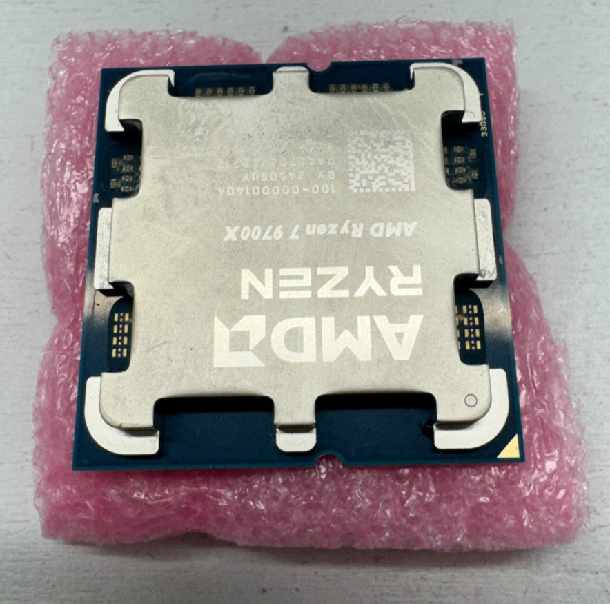 AMD Ryzen 7 9700X Desktop Processor Socket AM5 3.8 GHz, 8-Core, 16-Thread *READ*