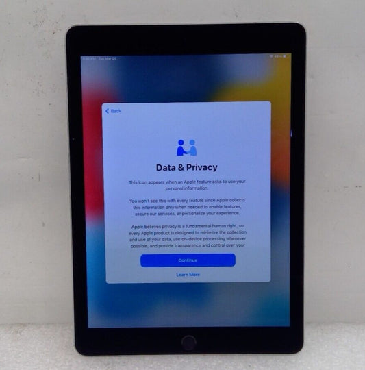 Apple iPad Air 2nd Gen 9.7" A1566 MNV22LL/A 32GB Wi-Fi - Gray  B20