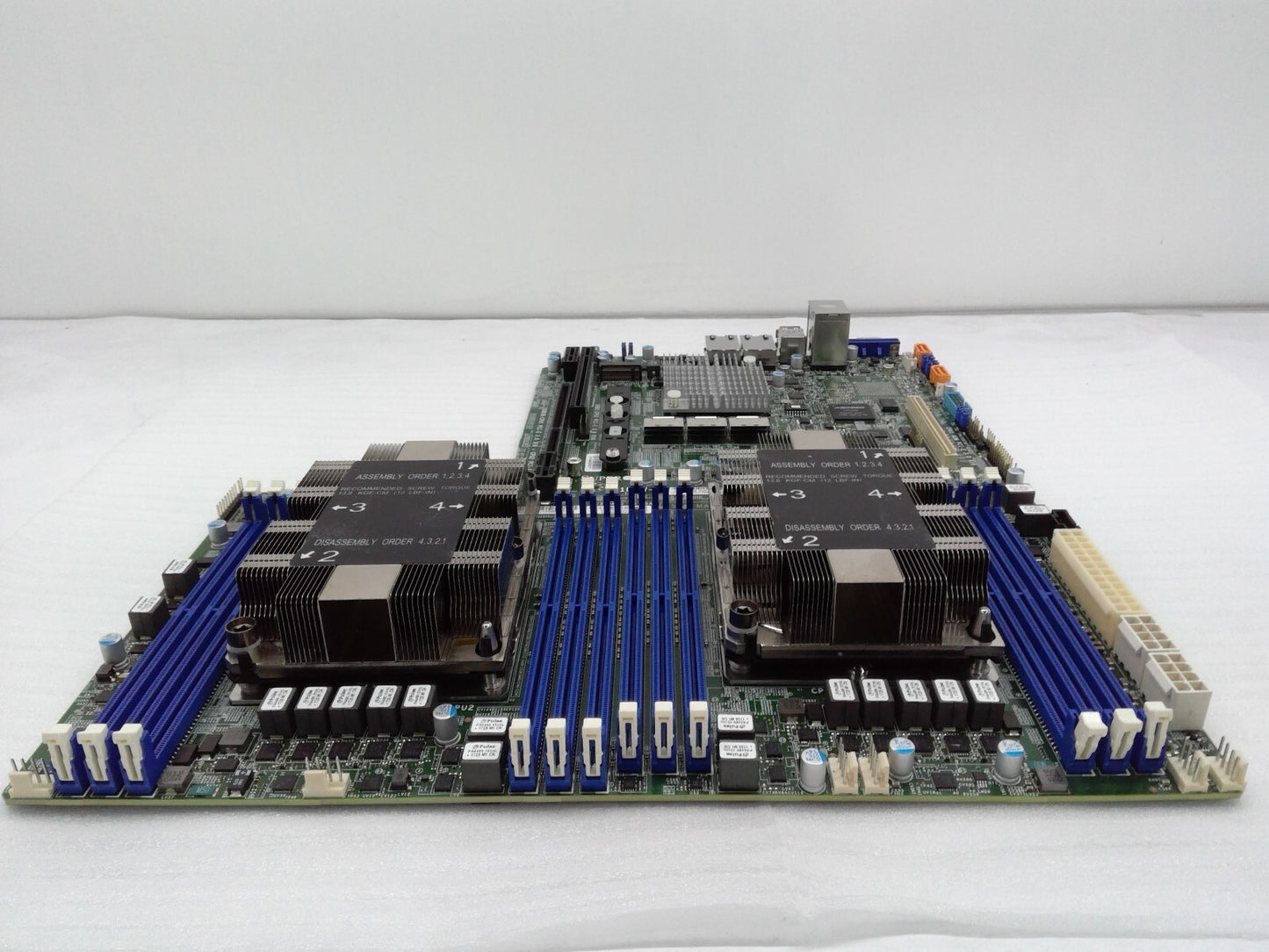 Supermicro X11DDW-L Dual Intel Xeon LGA3647 DDR4 Server Motherboard + Heatsink*