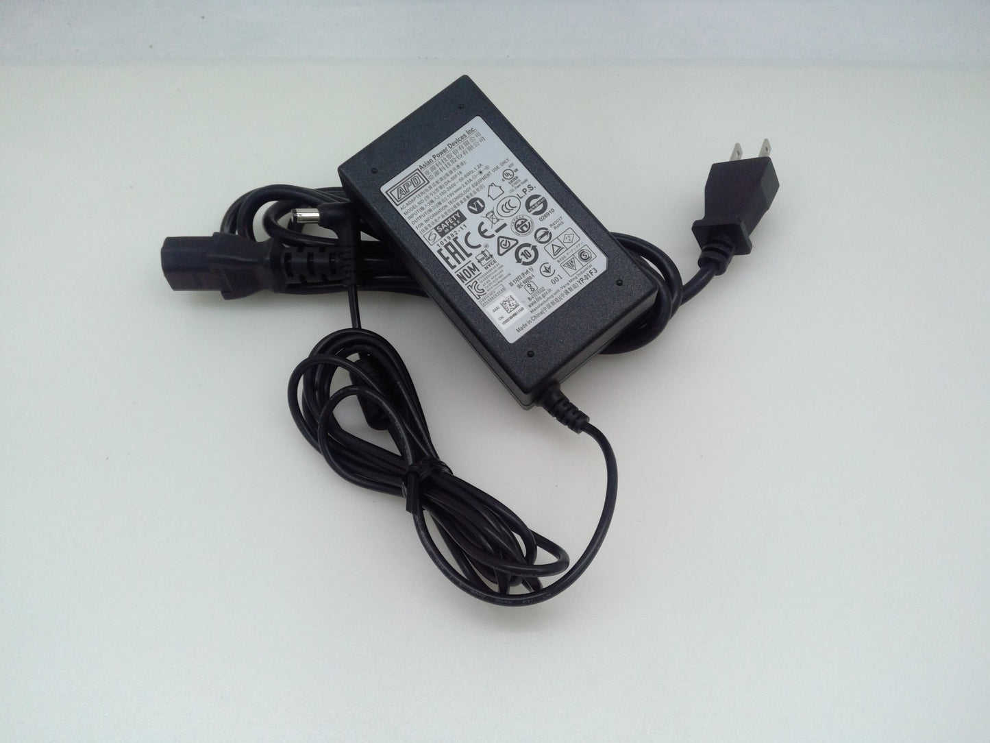 Genuine APD DA-50F19 5.5*2.5mm 19V 2.63A Power Supply Adapter Charger
