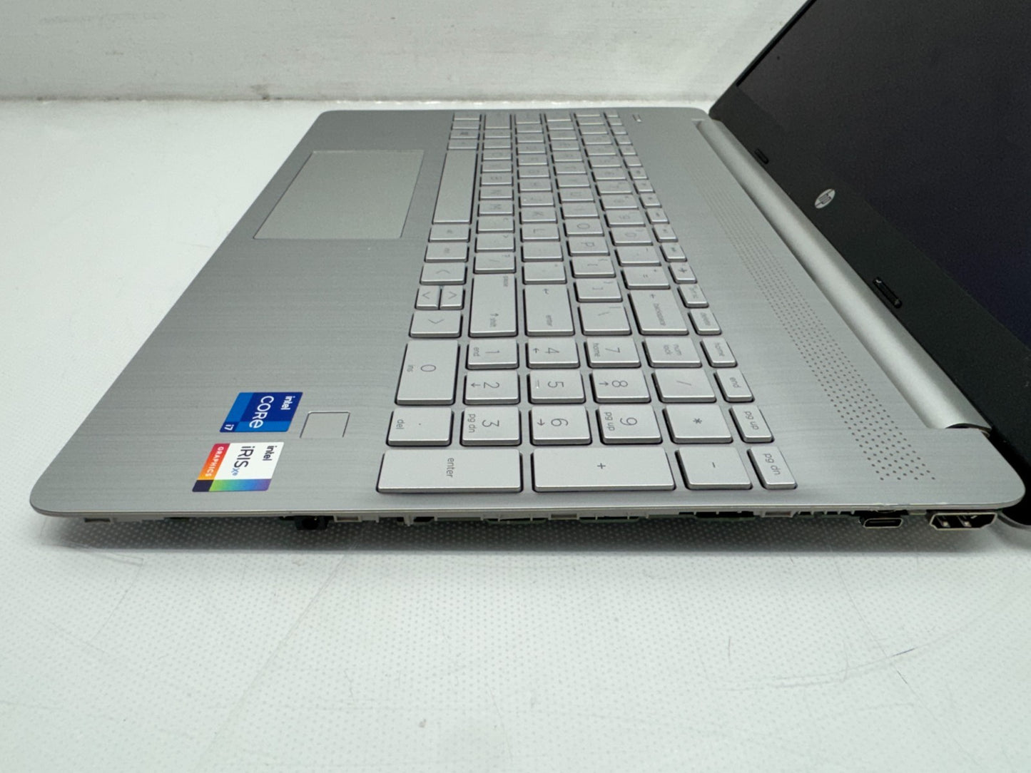 HP Laptop 15t-dy200 CTO Touch Intel i7-1165G7@2.8GHz 16G 256GB Win11 W/AC *READ*