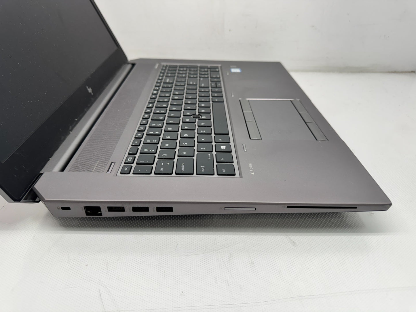 HP ZBook 17 G5 17.3" FHD i7-8850H@2.6GHz 32GB RAM 256GB P2000 Win11 W/AC *READ*