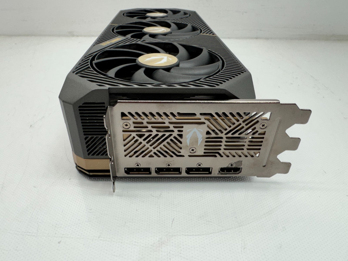 ZOTAC Gaming GeForce RTX 5090 SOLID 32GB GDDR7 GPU ZT-B50900J-10P *READ*