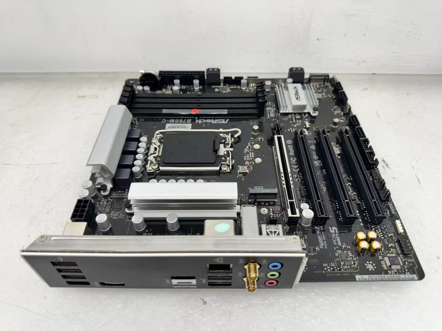 ASRock B760M-C Intel Socket LGA1700 DDR5 Micro ATX WI-FI Motherboard *READ*