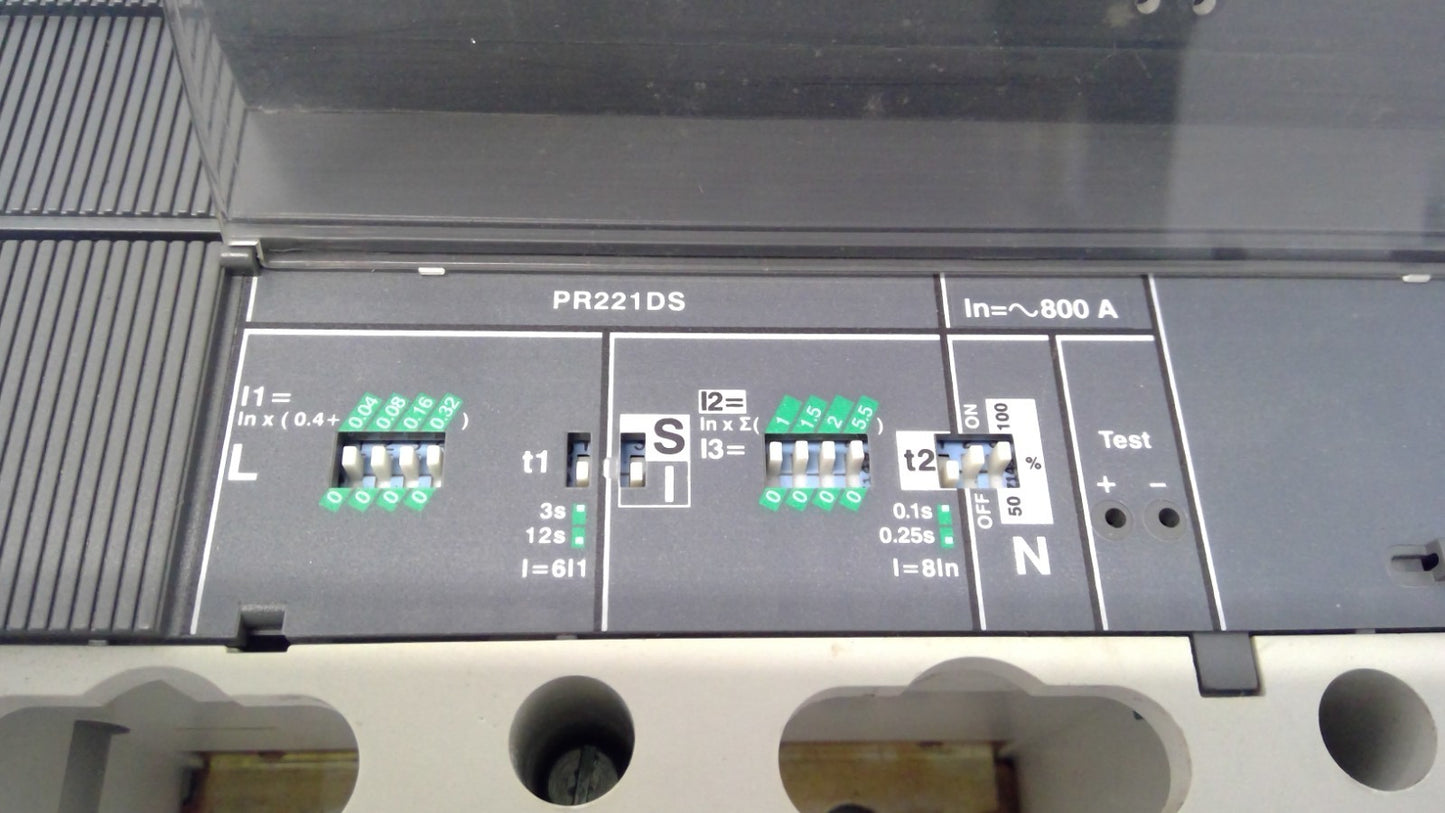 ABB SACE Tmax T6N 800 Circuit Breaker 800A 3P 600V 3PH PR221DS LS/I 800 Amp