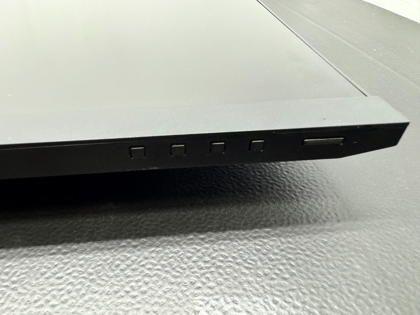HP E27u G4 27" QHD USB-C Monitor, HDMI DisplayPort USB C, No Stand *Read*